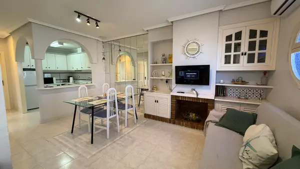 Bungalow with 2 bedrooms in Torrevieja, Alicante, €153,900 — photo 4