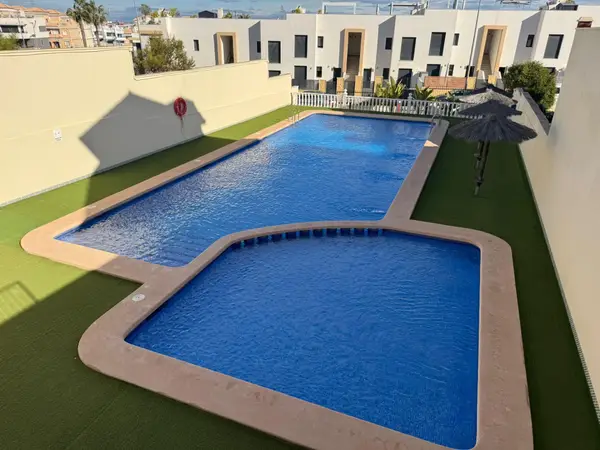 Townhouse with 3 bedrooms in Orihuela Costa, Alicante, €285,000 — photo 3