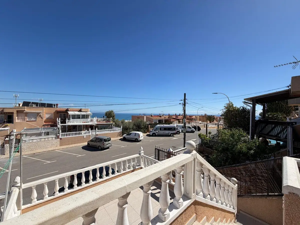 Townhouse with 3 bedrooms in Gran Alacant, Alicante, €219,000