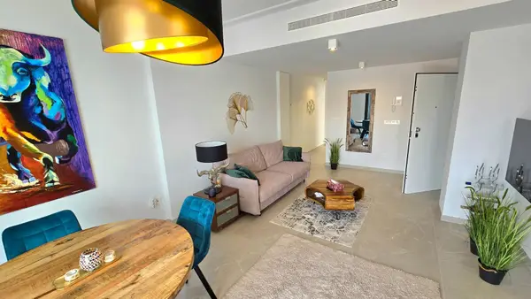 Penthouse with 2 bedrooms in Torrevieja, Alicante, €341,000 — photo 2
