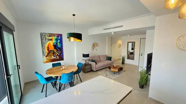 Penthouse with 2 bedrooms in Torrevieja, Alicante, €341,000 — photo 4