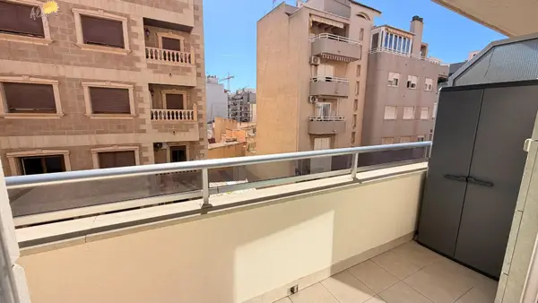 Apartment with 2 bedrooms in Torrevieja, Alicante, €169,000 — photo 3