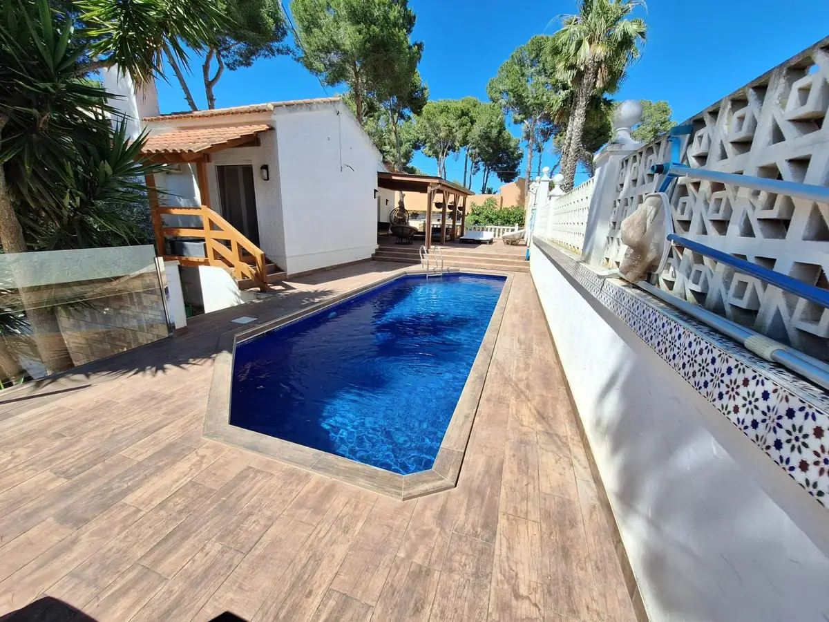 Villa with 3 bedrooms in Pilar de la Horadada, Alicante, €475,000