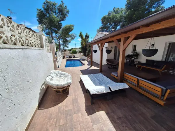 Villa with 3 bedrooms in Pilar de la Horadada, Alicante, €475,000 — photo 2
