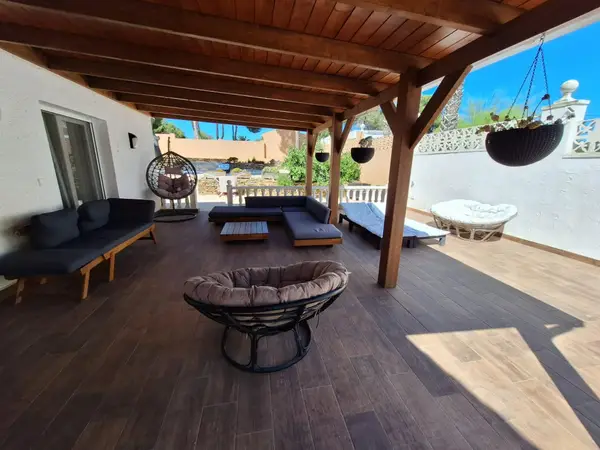 Villa with 3 bedrooms in Pilar de la Horadada, Alicante, €475,000 — photo 3