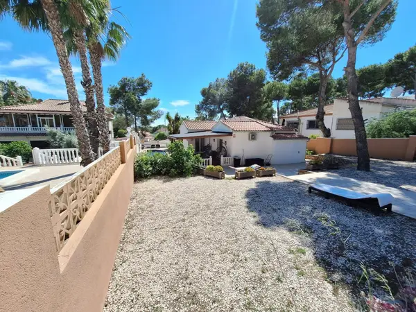 Villa with 3 bedrooms in Pilar de la Horadada, Alicante, €475,000 — photo 4