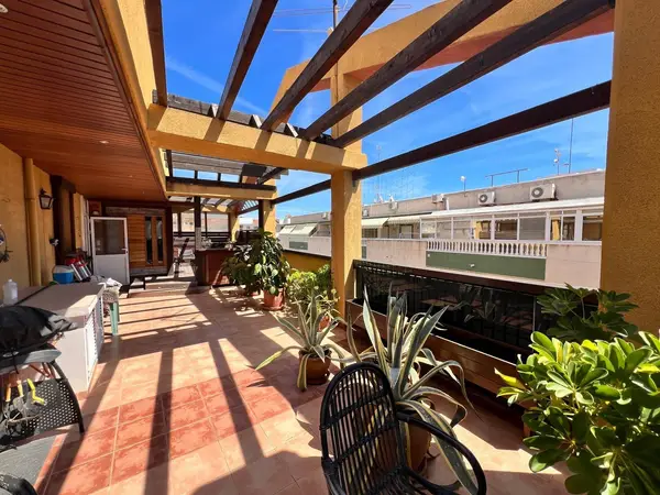 Apartment with 2 bedrooms in Torrevieja, Alicante, €194,000 — photo 3