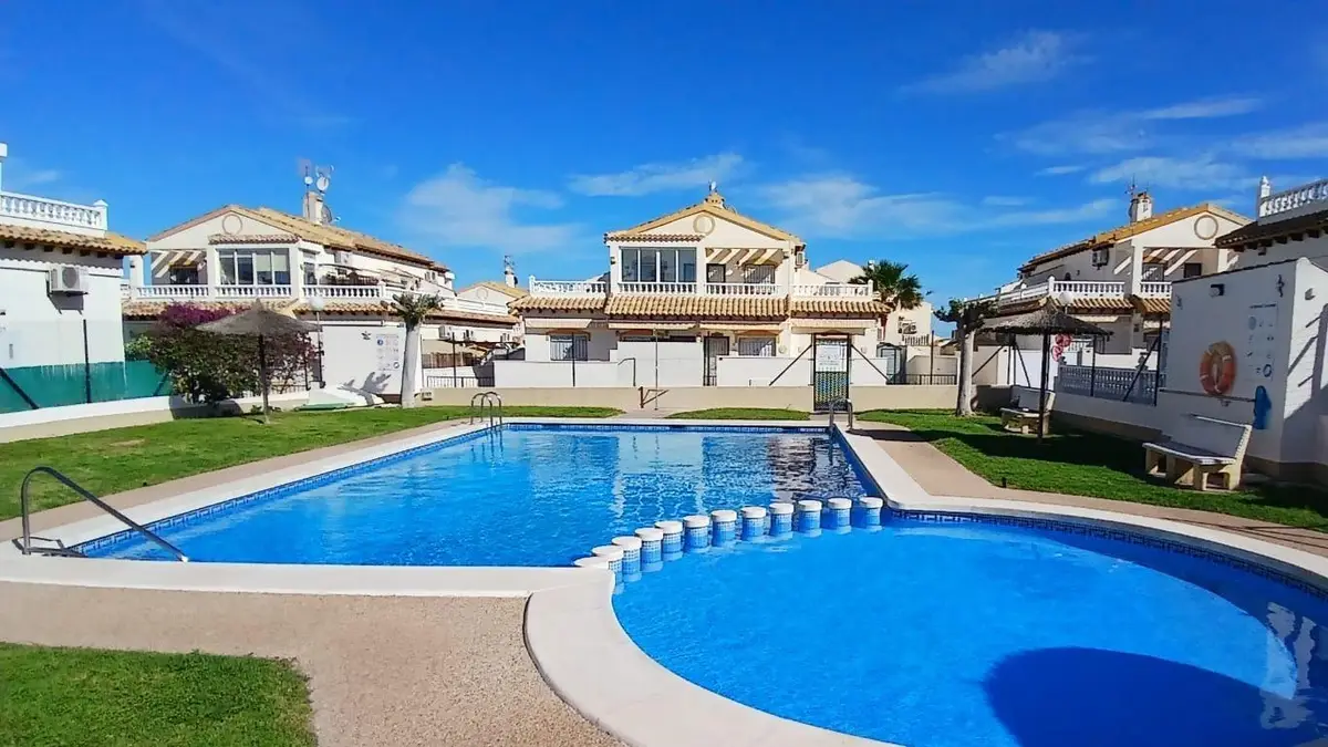 Duplex with 3 bedrooms in Orihuela, Alicante, €277,900