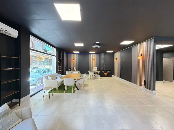 Commercial with 2 bedrooms in Torrevieja, Alicante, €169,900 — photo 3