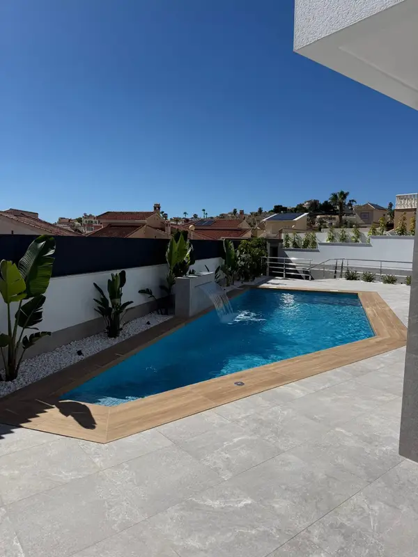 Villa with 4 bedrooms in Ciudad Quesada, Alicante, €1,150,000 — photo 4