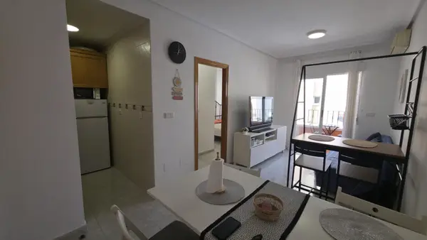 Apartment with 1 bedroom in Torrevieja, Alicante, €129,900 — photo 4
