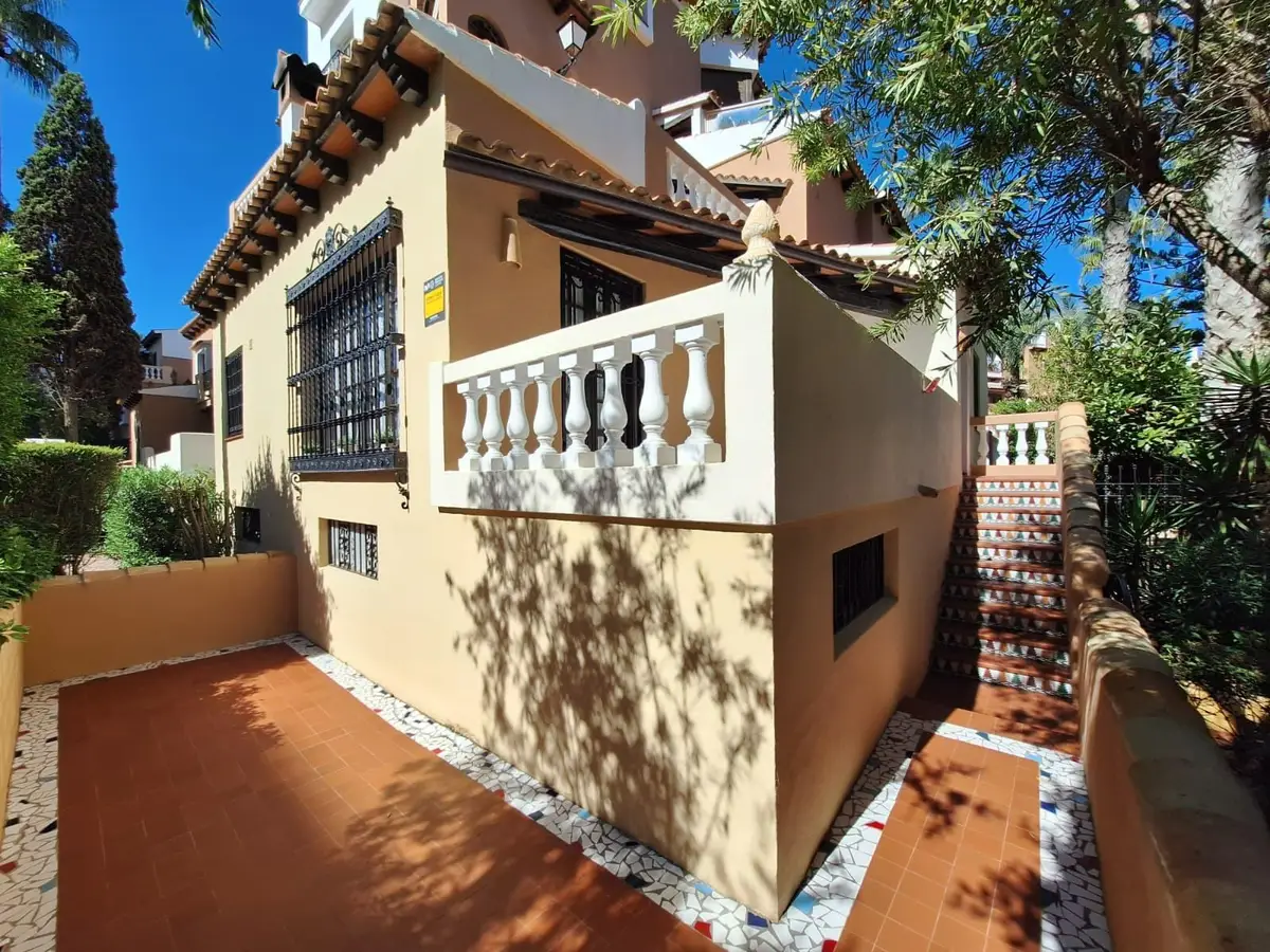 Apartment with 2 bedrooms in Torrevieja, Alicante, €495,000