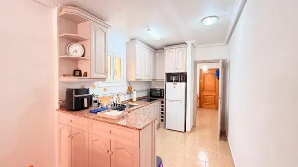 Apartment with 2 bedrooms in Torrevieja, Alicante, €149,500 — photo 3