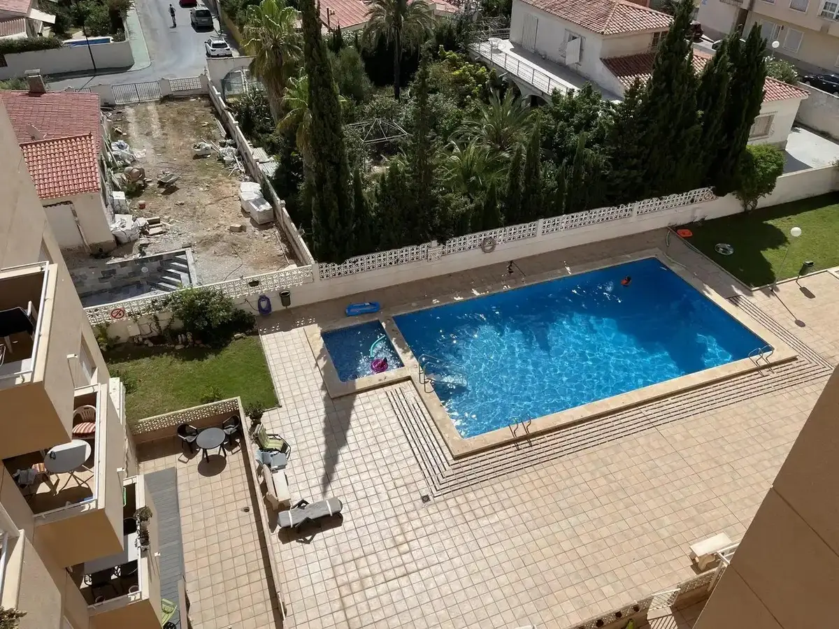 Penthouse with 2 bedrooms in Torrevieja, Alicante, €127,000