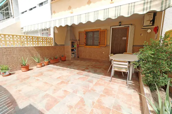 Townhouse with 3 bedrooms in Torrevieja, Alicante, €235,000 — photo 3