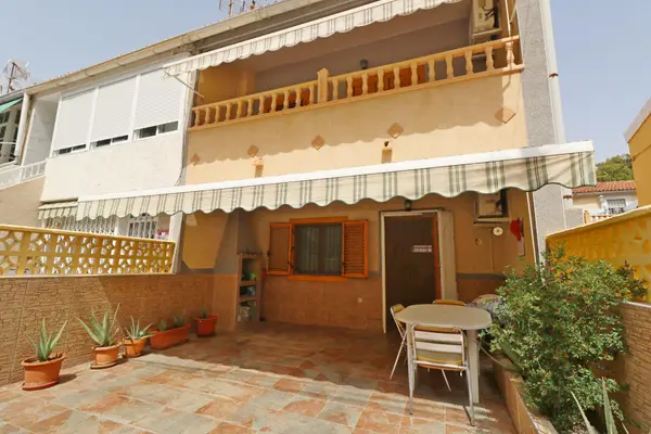 Townhouse with 3 bedrooms in Torrevieja, Alicante, €235,000 — photo 4
