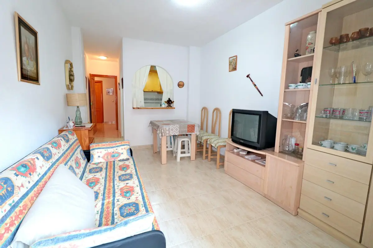 Apartment with 2 bedrooms in Torrevieja, Alicante, €134,500
