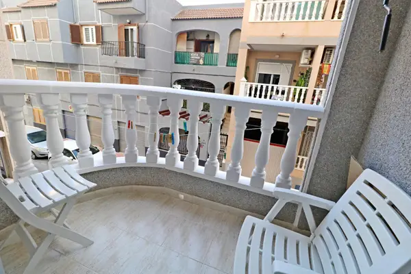Apartment with 2 bedrooms in Torrevieja, Alicante, €134,500 — photo 4