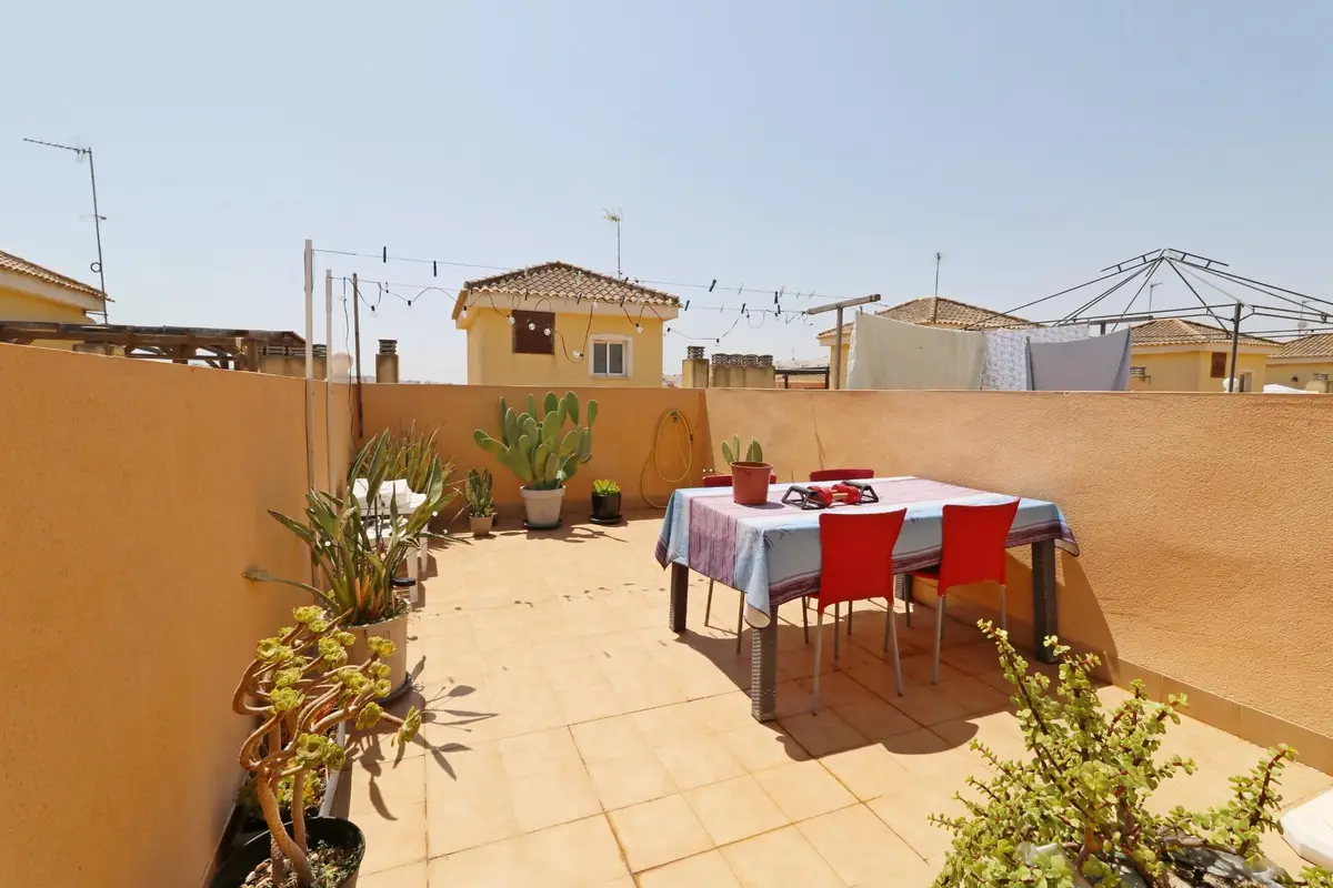 Penthouse with 2 bedrooms in Formentera del Segura, Alicante, €127,000