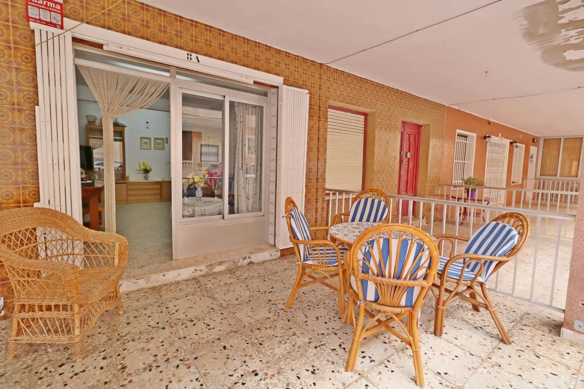 Apartment with 3 bedrooms in Torrevieja, Alicante, €168,000
