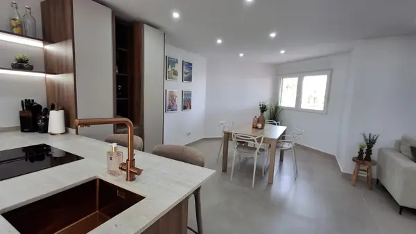 Apartment with 2 bedrooms in Torrevieja, Alicante, €279,000 — photo 4