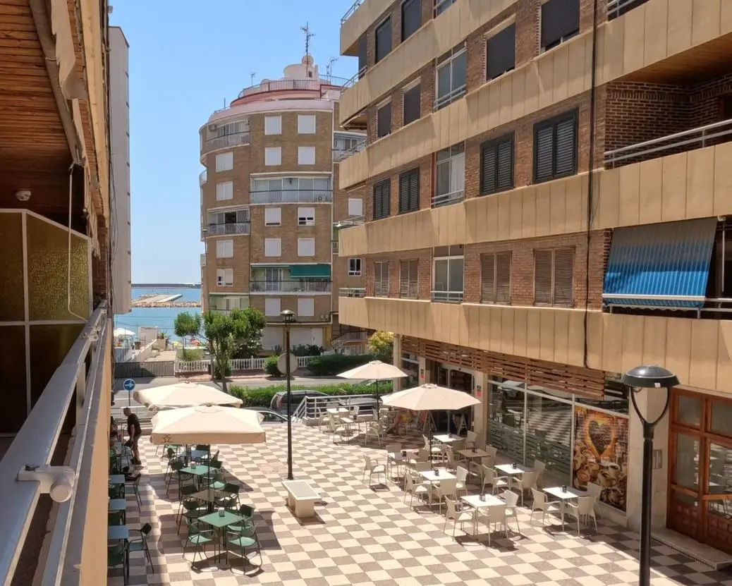 Apartment with 2 bedrooms in Torrevieja, Alicante, €235,000