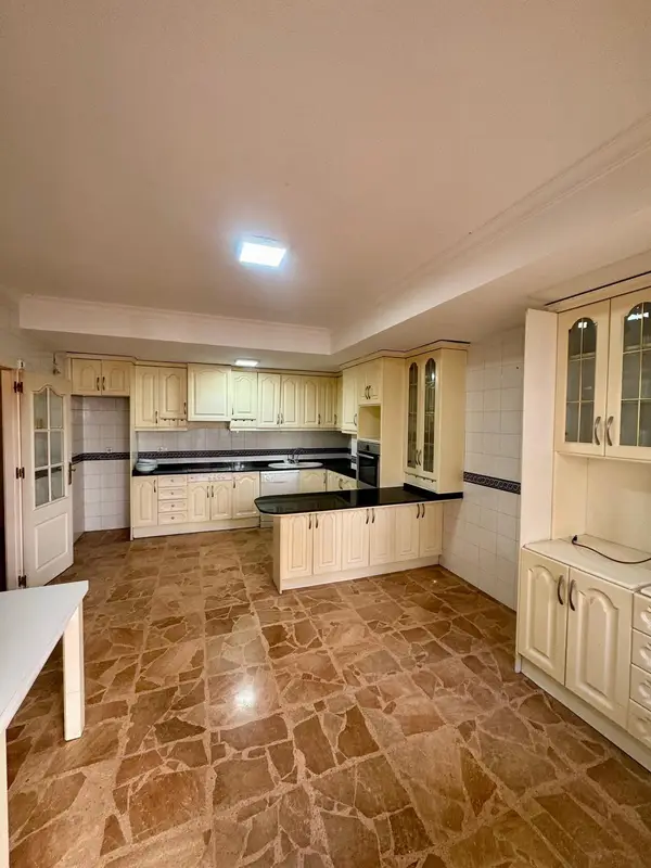 Apartment with 5 bedrooms in Torrevieja, Alicante, €255,000 — photo 4