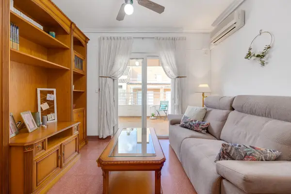 Penthouse with 2 bedrooms in Torrevieja, Alicante, €199,900 — photo 3