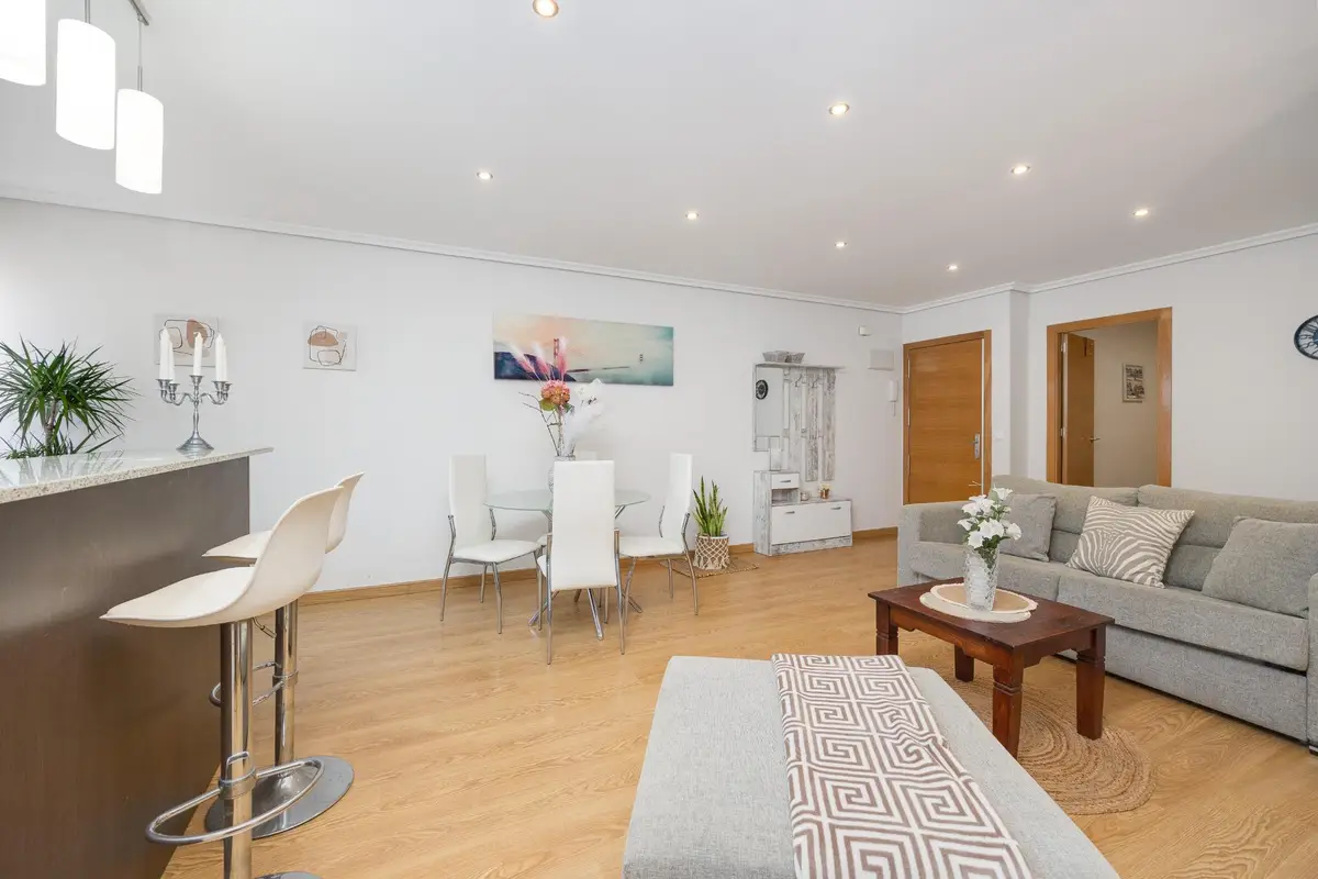 Apartment with 2 bedrooms in Torrevieja, Alicante, €159,900