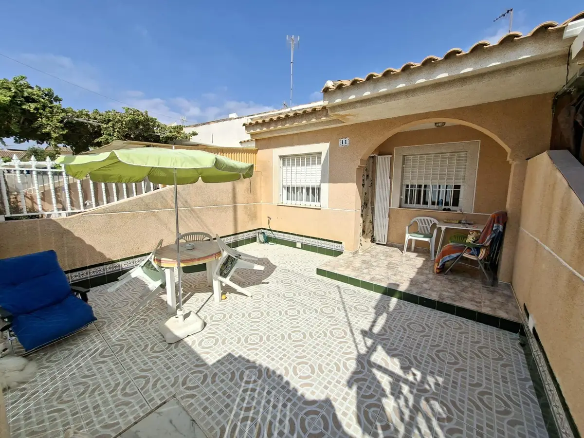 Bungalow with 2 bedrooms in San Pedro del Pinatar, Murcia, €160,000