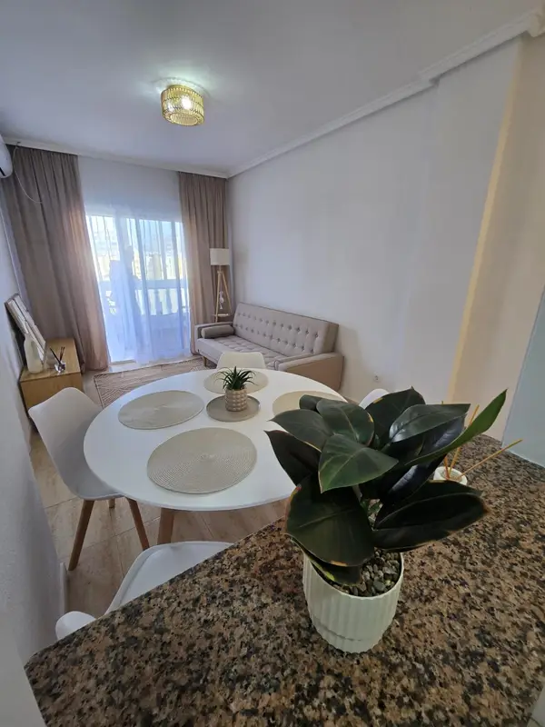 Apartment with 1 bedroom in Torrevieja, Alicante, €183,000 — photo 3