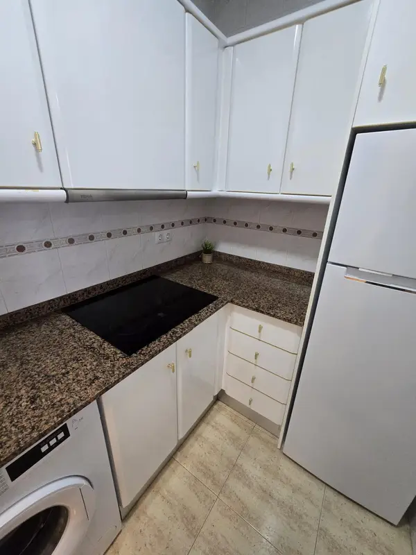 Apartment with 1 bedroom in Torrevieja, Alicante, €183,000 — photo 4