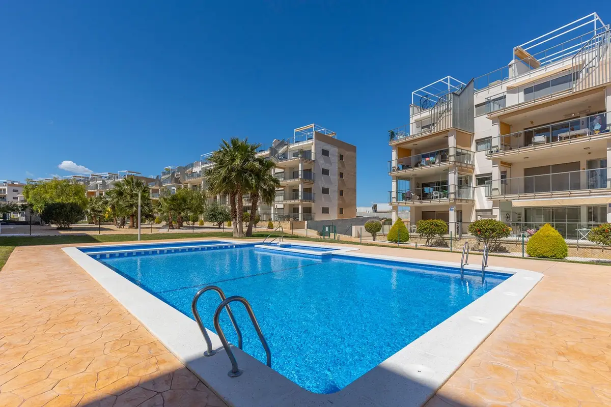 Apartment with 2 bedrooms in Orihuela Costa, Alicante, €275,000