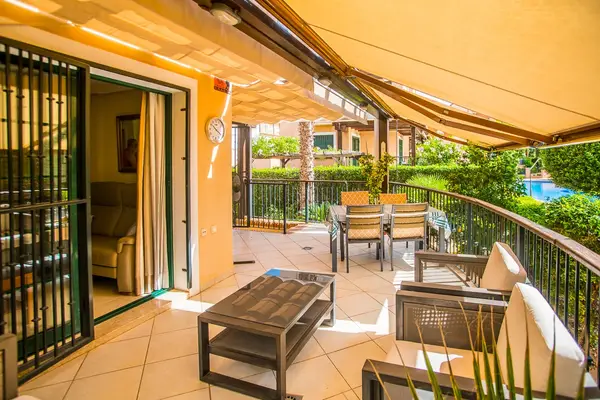 Villa with 4 bedrooms in Torrevieja, Alicante, €310,000 — photo 3