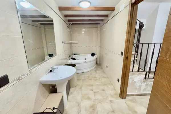 Townhouse with 5 bedrooms in Guardamar del Segura, Alicante, €199,995 — photo 4