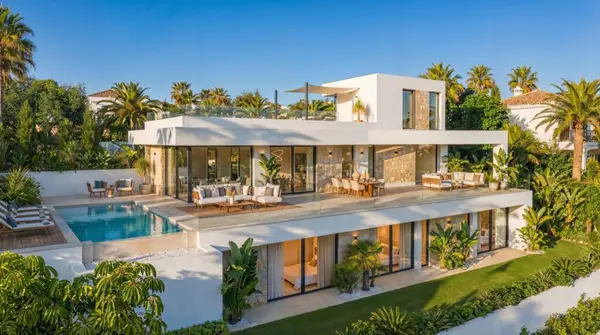 Villa with 3 bedrooms in Calpe - Calp, Alicante, €1,360,000 — photo 3