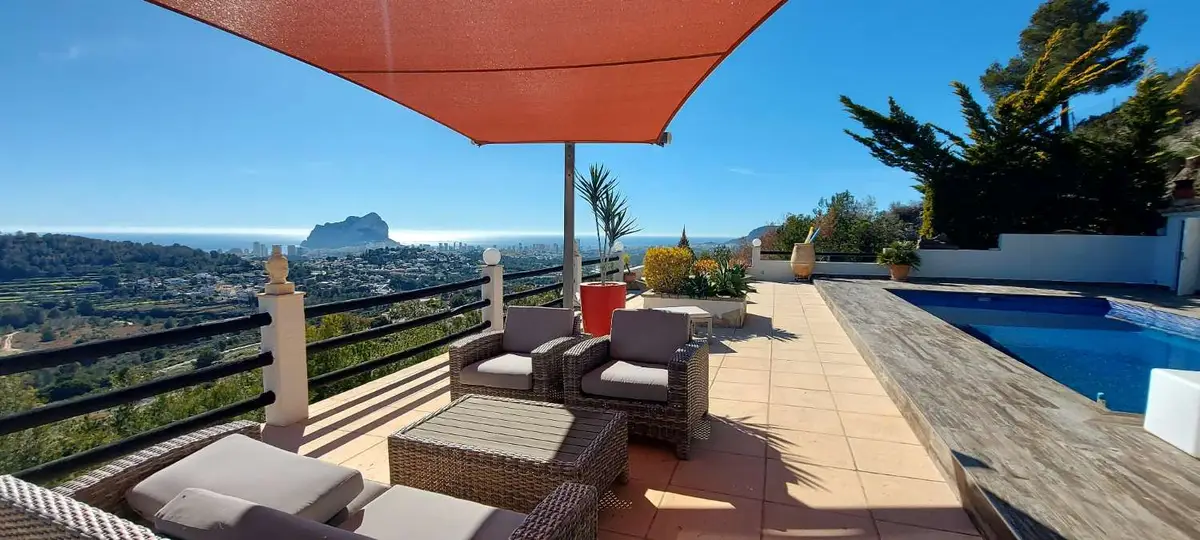 Villa with 3 bedrooms in Calpe, Alicante, €1,050,000