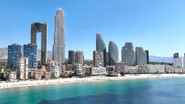 Apartment with 1 bedroom in Benidorm, Alicante, €607,000 — photo 2