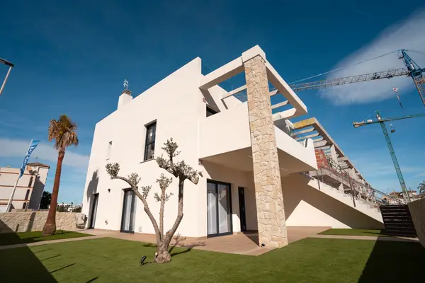 Bungalow with 2 bedrooms in Pilar de la Horadada, Alicante, €355,000 — photo 2
