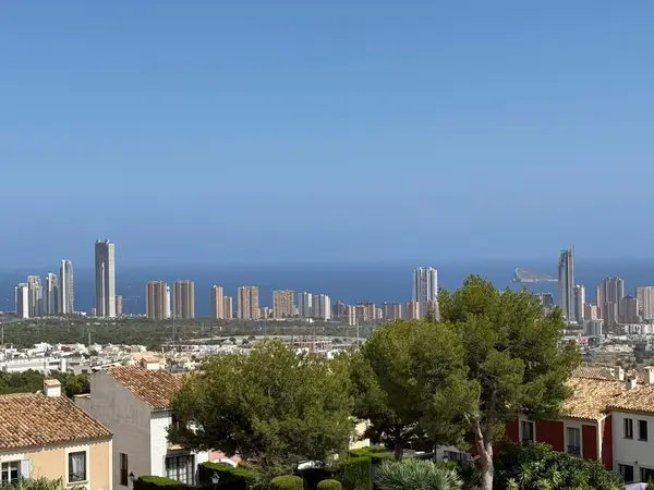 Townhouse with 5 bedrooms in Golf Badia, Alicante, €895,000 — photo 4