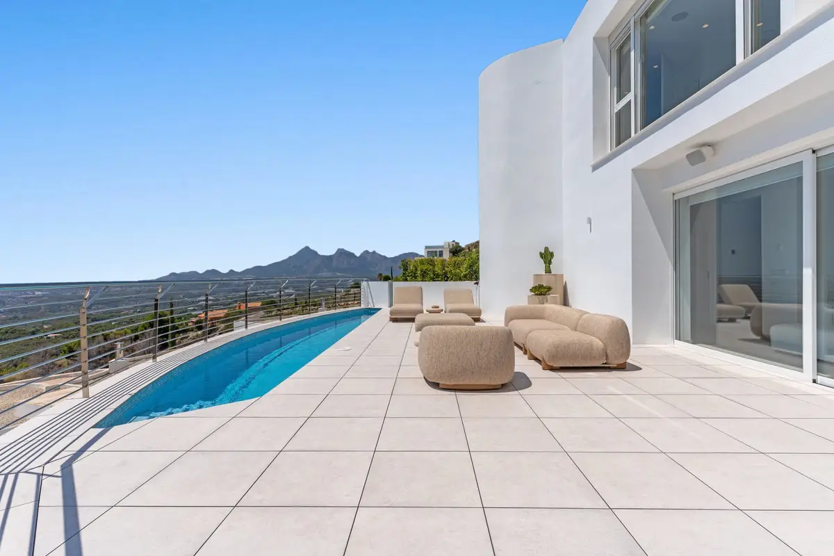 Villa with 4 bedrooms in Altea, Alicante, €2,146,000