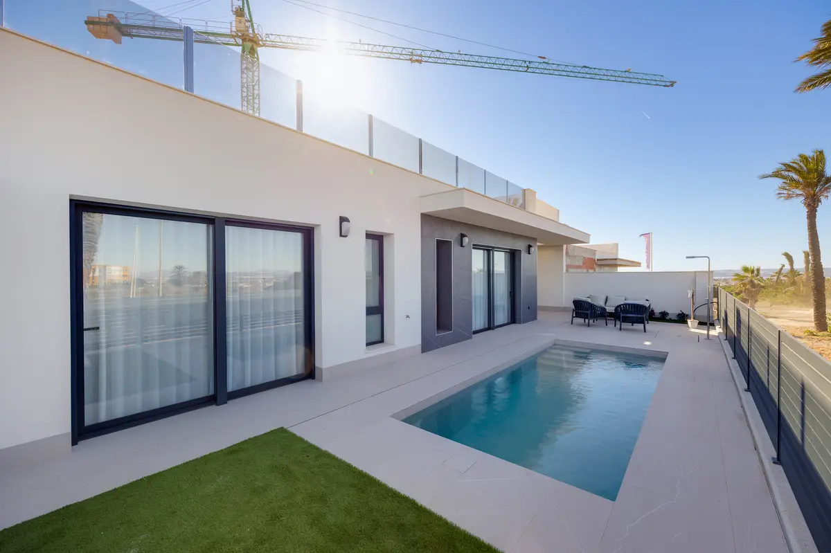 Detached with 3 bedrooms in Torrevieja, Alicante, €595,000