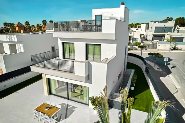 Detached with 3 bedrooms in San Miguel de Salinas, Alicante, €649,000 — photo 3