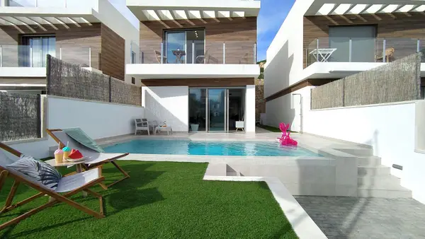 Townhouse with 3 bedrooms in Orihuela, Alicante, €669,900 — photo 2