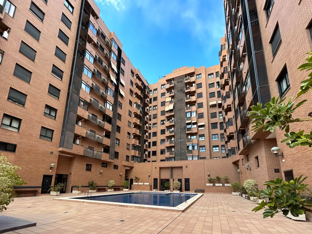Apartment with 1 bedroom in Alicante (alacant), Alicante, €289,900