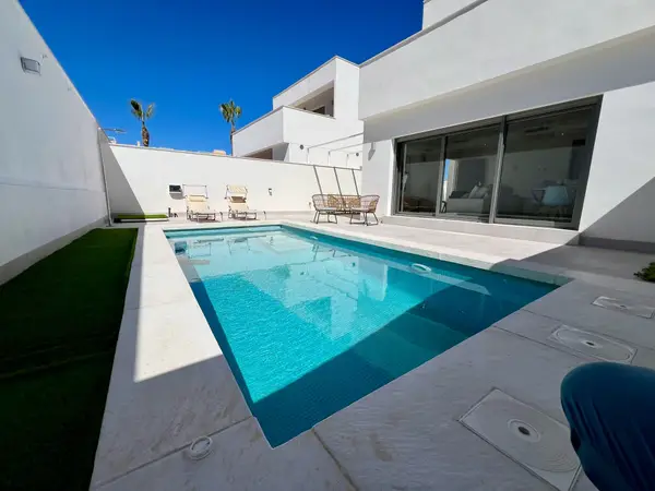 Detached with 3 bedrooms in Villamartín, Alicante, €549,900 — photo 4