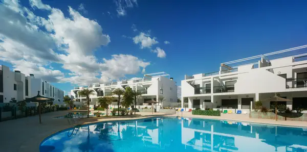 Apartment with 2 bedrooms in Mil Palmeras, Alicante, €265,000 — photo 4