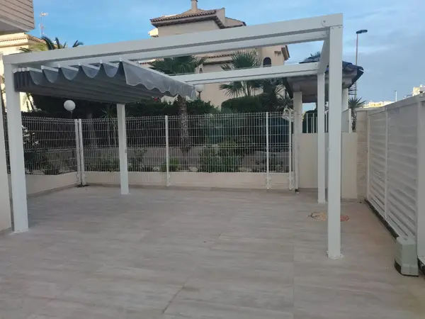 Apartment with 3 bedrooms in Torrevieja, Alicante, €370,000 — photo 2