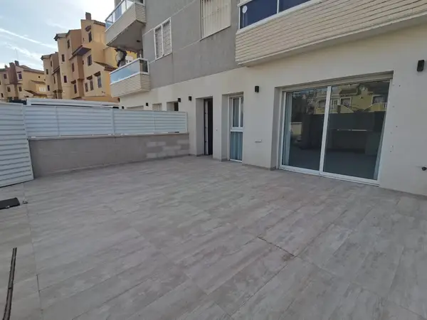 Apartment with 3 bedrooms in Torrevieja, Alicante, €370,000 — photo 3