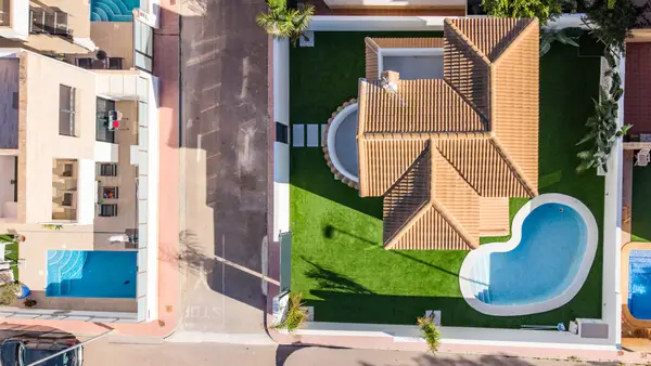 Villa with 3 bedrooms in Orihuela Costa, Alicante, €590,000 — photo 3
